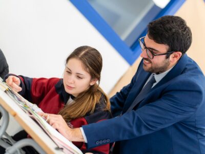 El Colegio Juan Pablo II de Parla comienza el curso reforzando su modelo educativo sin móviles ni tabletas